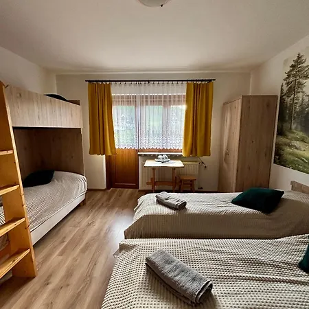 Dunajecki Zakatek Z Jacuzzi Vendégház 3*